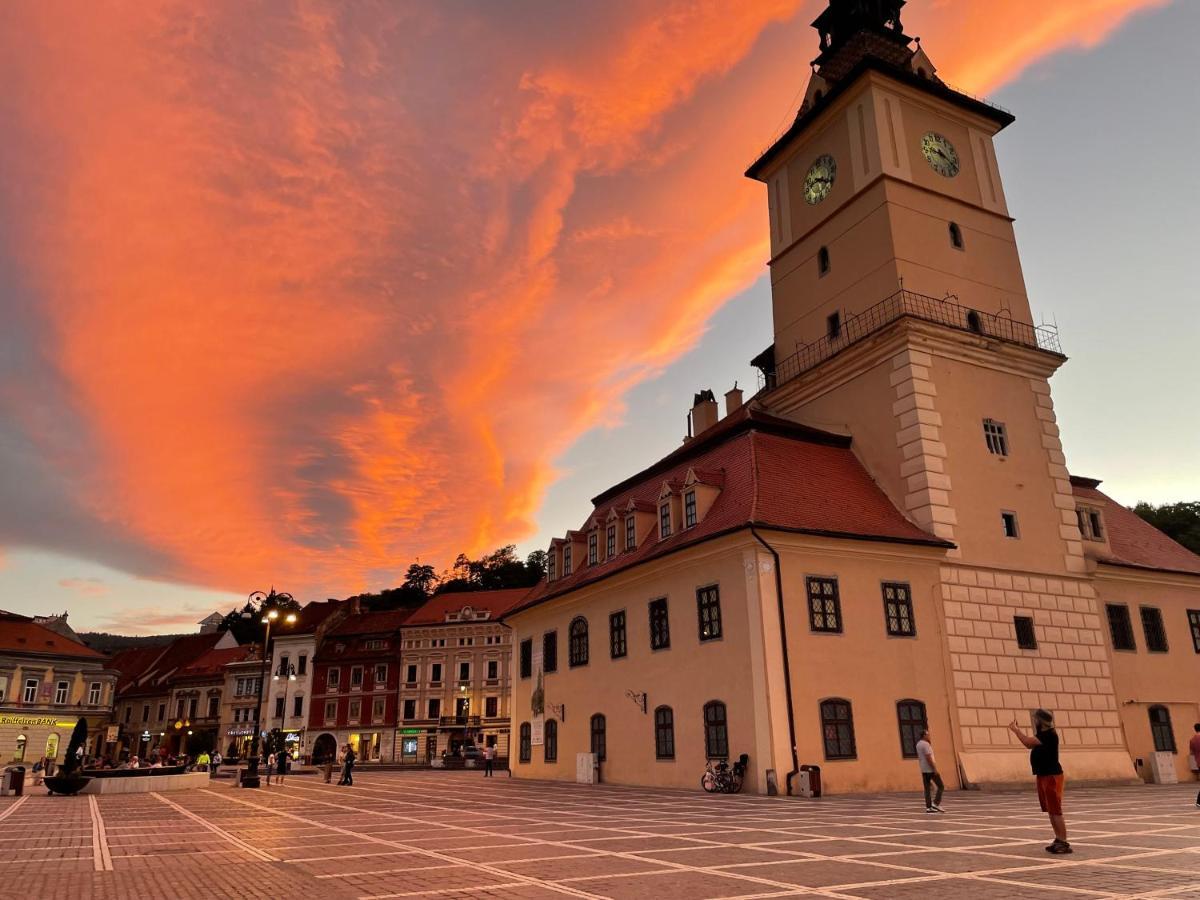 Key Apartments In Main Square Brașov Exterior foto