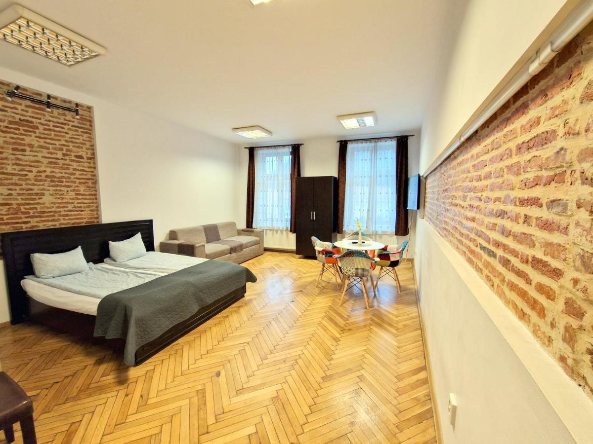 Key Apartments In Main Square Brașov Exterior foto